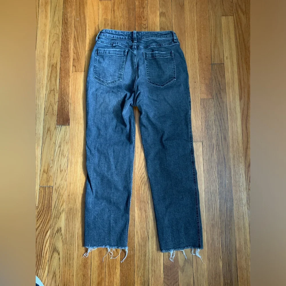 We The Free distressed jeans size 30 - Picture 3 of 8